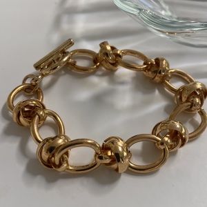 Gold Tone Knot and Link Bracelet